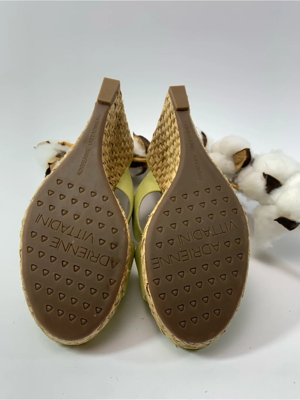 Adrienne Vittadini Women’s Wedge Y2K Sandals Leather Studded Lime 7 Boho Chic